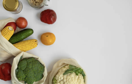 Still van tas met mais komkommer paprika
