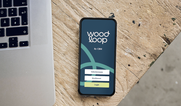 Mobiel met woodloop op telefoonscherm